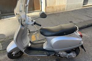 Vespa LX 125