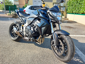 Honda cb 1000r 2011