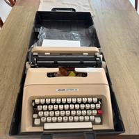 Macchina da scrivere olivetti lettera 35