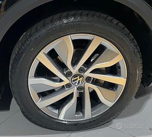 Gomme Turanza Bridgestone 215 50 18