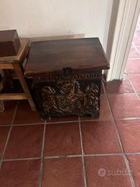 Cassettiera in legno