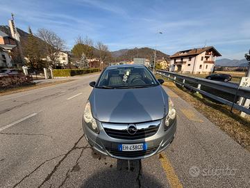 Opel corsa neopatentati