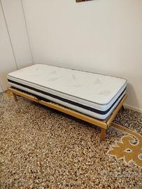 Letto una piazza con rete motorizzata e materasso