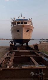 Barca da pesca con licenza 1gt mis. 9x2,80