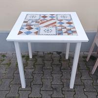 tavolo con cementine 