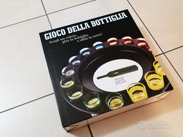 Gioco della bottiglia. Tenta la fortua e bevi