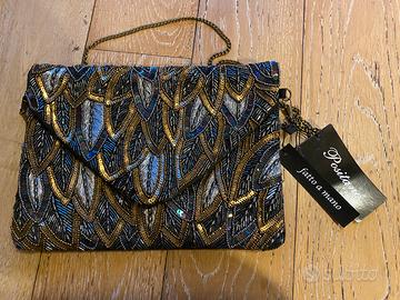 Pochette da donna nuova con cartellino