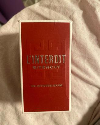 Profumo interdit givenchy versione rouge