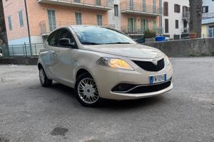 Lancia Ypsilon 1.2 69 CV 5 porte S&S Gold