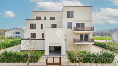 4 LOCALI A NOVELLARA