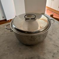 Grande pentola acciaio con coperchio