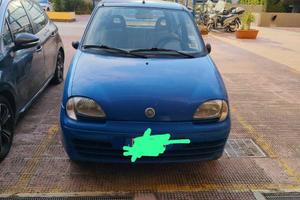 FIAT 600 DEL 2004