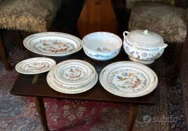 Servizio da 12 completo di fine porcellana