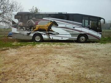 Van Fiat 10.000cc 6 cilindri per 4 cavalli 