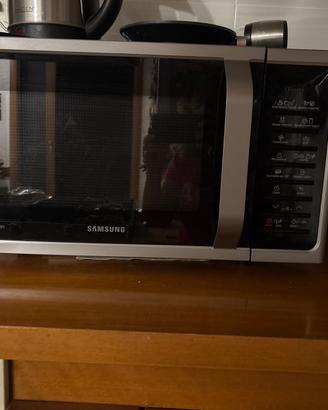 Forno microonde 