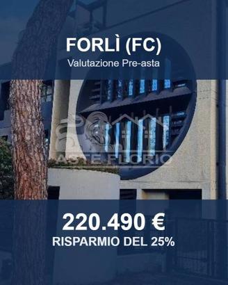 Immobile in asta di 188 m² con box auto a Forlì