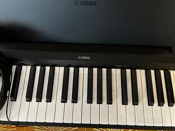 Pianoforte digitale Yamaha + Accessori
