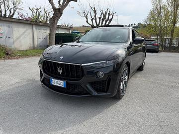 MASERATI Levante PROMO FINANZIAMENTO 330 CV AWD