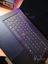 Lenovo Z16 G1 versione top di gamma