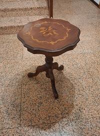 tavolino vintage intarsiato in legno