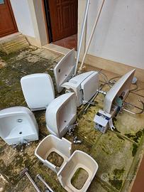 2 coppie di sanitari + lavabi