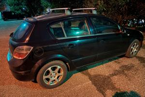 Opel Astra 3a serie cilindrata 1700