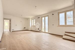 4 LOCALI A ASCOLI PICENO