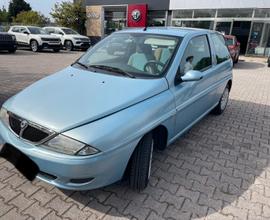 Lancia y - 2001