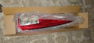 fanale posteriore dx Ford fusion