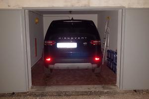 BOX ristrutturato autonomo via Corsica