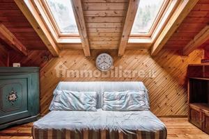Appartamento di 70 m² con 5 locali e box auto a Ci