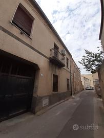 Gonnosfanadiga - Indipendente con cortile