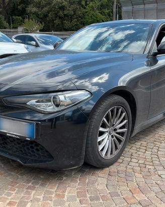 Alfa Romeo Giulia 2.2 Turbodiesel 190 CV AT8 Super