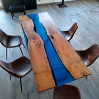 tavolo in legno e resina 