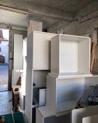 Arredamento negozio abbigliamento