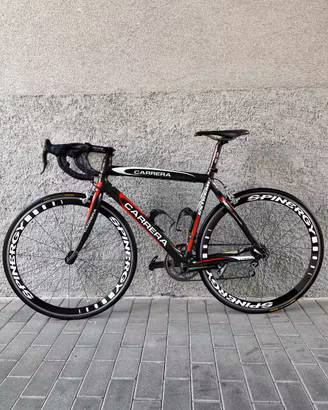 Bici da corsa in carbonio