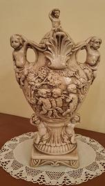 Anfora in porcellana Capodimonte