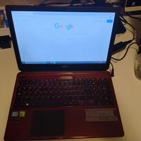 Notebook Acer Aspire E1-570G di colore rosso