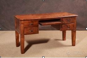 Scrivania in legno massello