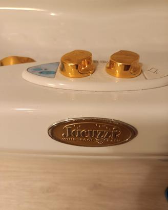 vasca idromassaggio Jacuzzi 