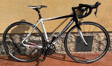 Bici da strada Cannondale CAAD8