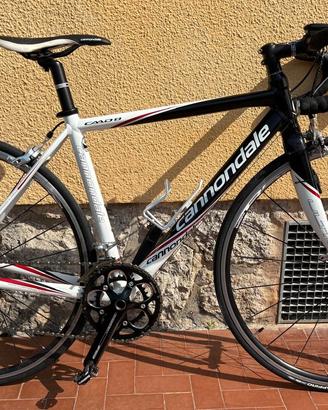 Bici da strada Cannondale CAAD8