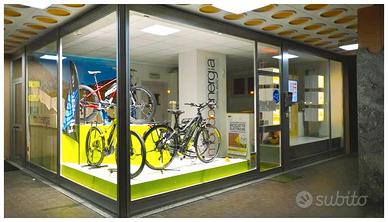 Negozio sulla Statale