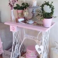 Tavoli su base singer anni 20