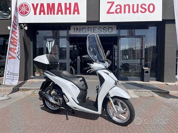 Honda SH 125 parabrezza e bauletto guidabile ...