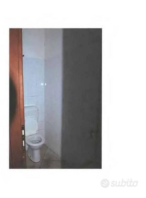 Immobile in asta di 133 m² con più di 5 locali a T - Altro