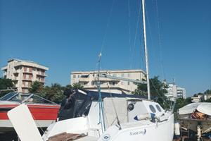 piccolo cabinato a vela