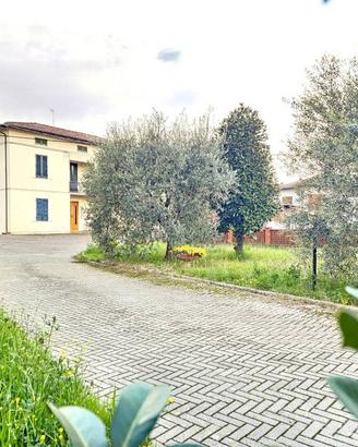 Villa di 387 m² con 5 locali e box auto doppio a Q