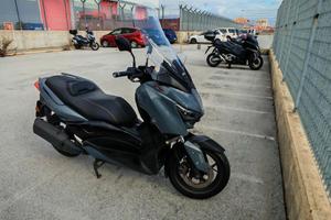 Yamaha xmax 300 tech max