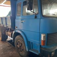 Camion fiat 130